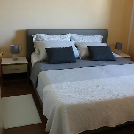 Apartments Ficur- Swimming Pool With Seaview Portoroz